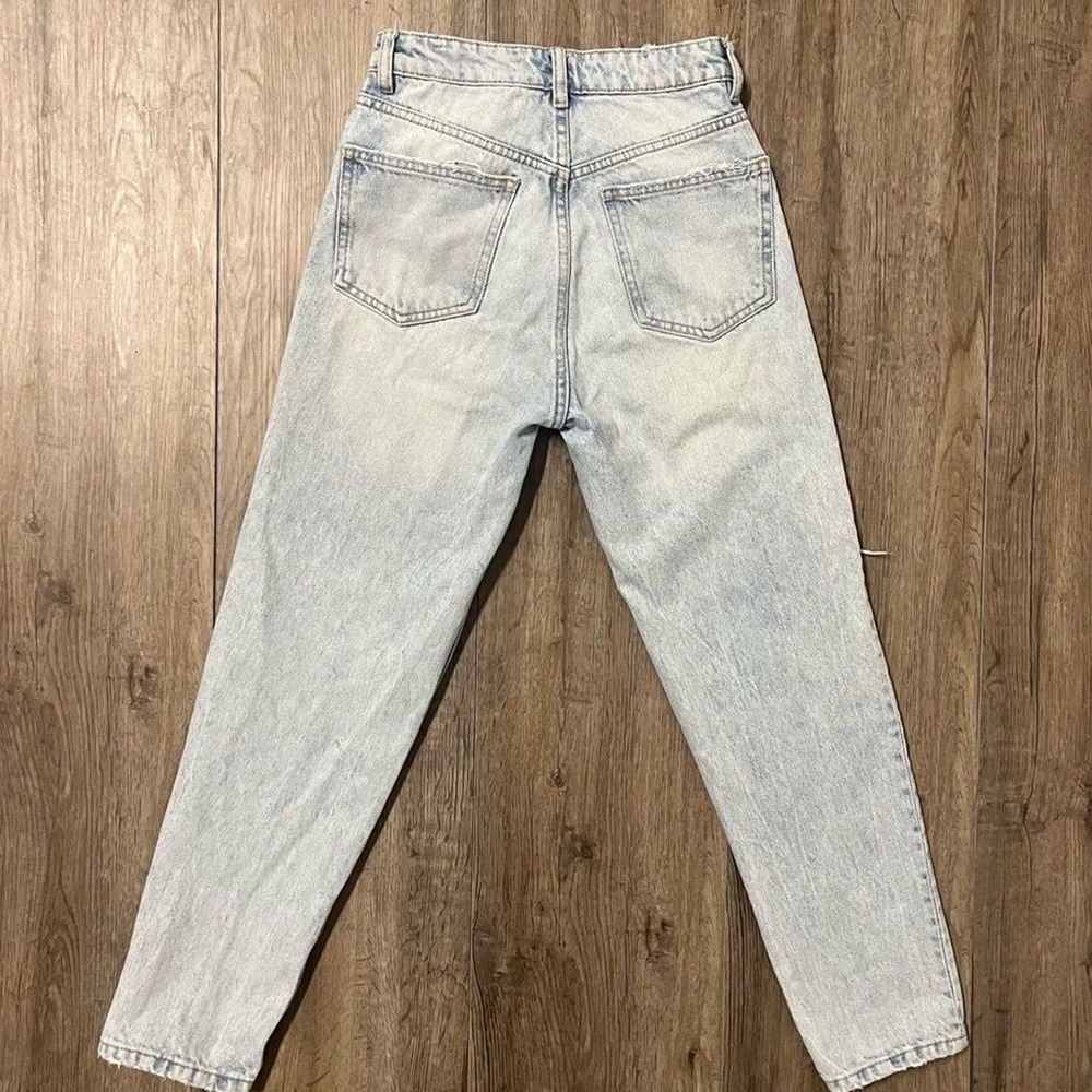 Zara Ripped Mom Fit Jeans Light Wash Blue US Size 2 Distressed High Waist - Picture 7 of 9
